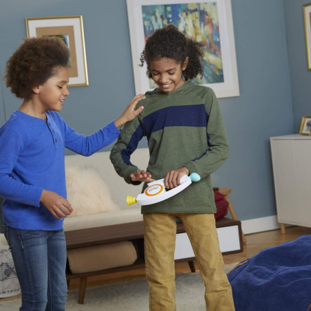 Bop It! Electronic Game: Test Your Reflexes! Fun for Kids & Adults (Ages 8+)