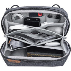 Peak Design Tech Pouch Charcoal – Organiseur Tech Imperméable